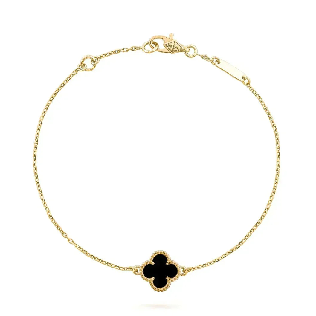 {
"Bling Jewelrys ": "Bling Jewelry ",
"CLOVER ONYX SINGLE FLOWER BRACELET": "KLEEBLATT ONYX EINZELBLUMEN-ARMBAND"
}