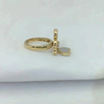 {
  "Bling Jewelrys": "Bling Jewelry",
  "SWEET CLOVER WHITE MOP RING": "SÜSSER KLEE RING MIT WEISSEM PERLMUTT"
}