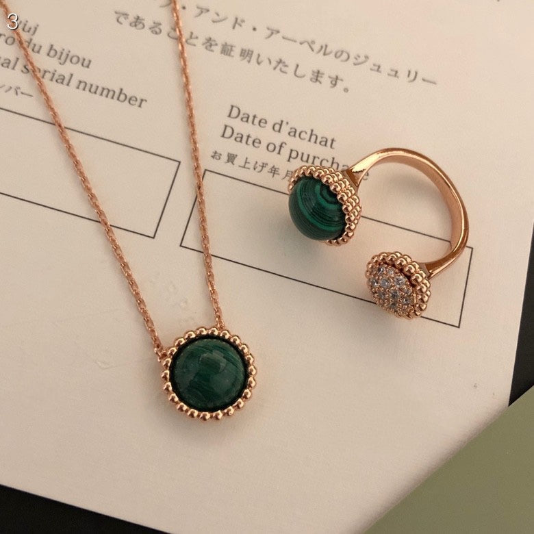 {
  "Bling Jewelrys": "ブリングジュエリー",
  "PERLEE COULEURS DIAMOND ROSE GOLD BETWEEN THE FINGER RING": "ペルレ クルール ダイヤモンド ローズゴールド ビトウィーン・ザ・フィンガー リング"
}