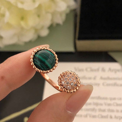 {
  "Bling Jewelrys": "ブリングジュエリー",
  "PERLEE COULEURS DIAMOND ROSE GOLD BETWEEN THE FINGER RING": "ペルレ クルール ダイヤモンド ローズゴールド ビトウィーン・ザ・フィンガー リング"
}