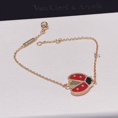 {
  "Bling Jewelrys": "[Bling Jewelrys ]LUCKY SPRING 1 MOTIF ARMBAND IN ROSÉGOLD"
}