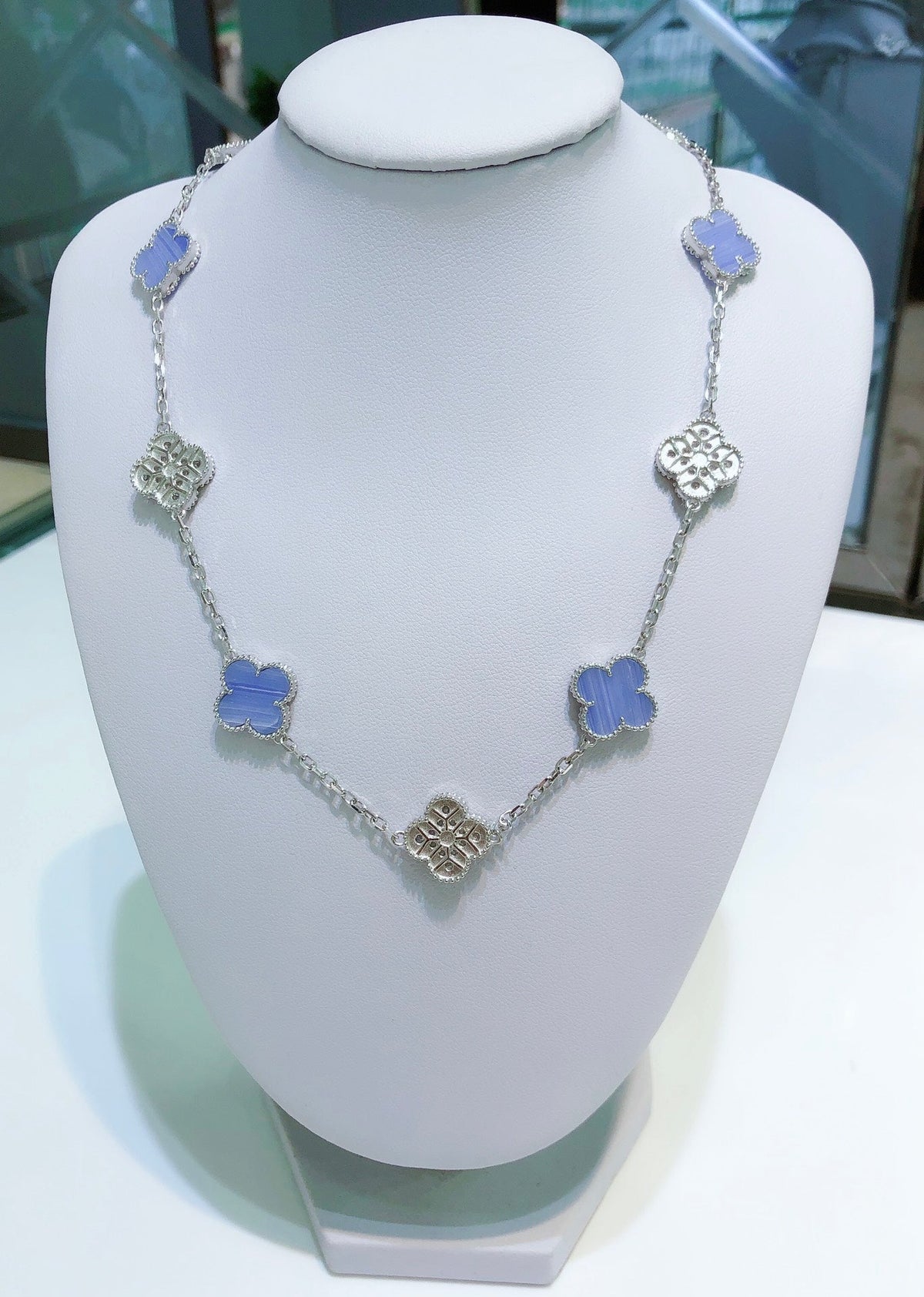[Bling Jewelrys ]CLOVER 10 MOTIFS CHALCEDONY DIAMONDS SILVER NECKLACE