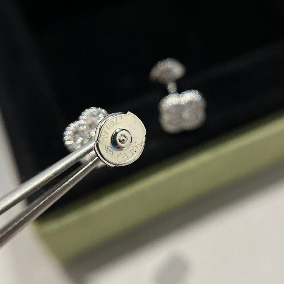 [Bling Jewelrys ]CLOVER MINI DIAMOND STUD EARRINGS