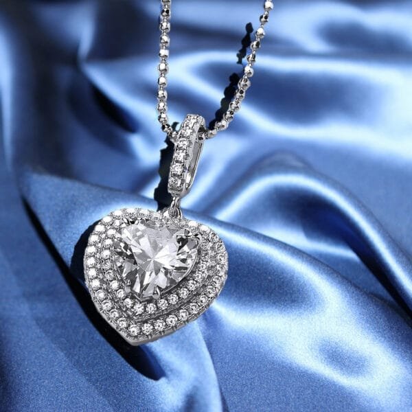 new fashion s925 sterling silver heart pendant necklace inlaid main stone pendant necklace